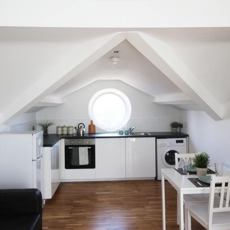 Studio to rent - Photo 3