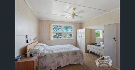 Charming 3-Bedroom Home on a Spacious Block - Photo 2