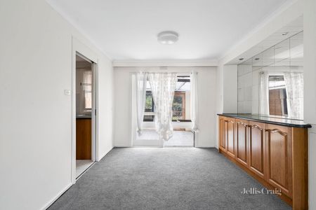 8 Nicholson Parade, Sunshine West - Photo 2