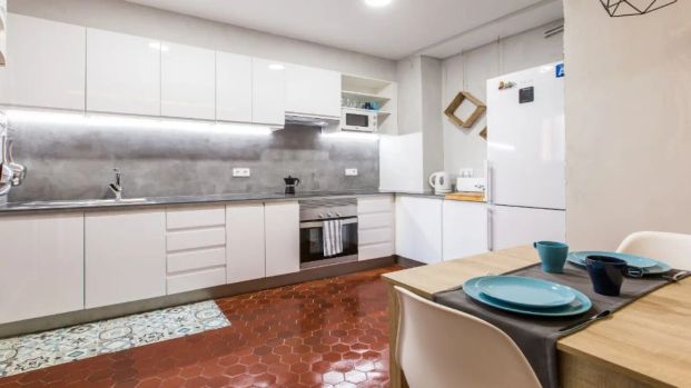 Room in shared apartment in Barcelona - Foto 1
