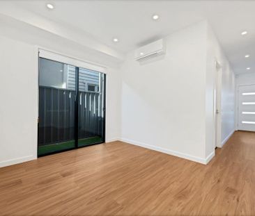 8a Hartley Avenue West Footscray - Photo 2