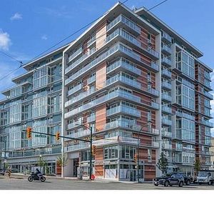 Main St/Olympic Village area luxury 1 bedroom. Parking & AC - Photo 2