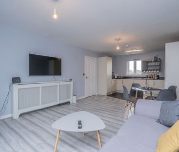 Bonaire Grange, Newton Leys, Milton Keynes MK3 - Photo 6