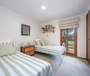 A Private Macedon Retreat with Stunning Water Views - Photo 6
