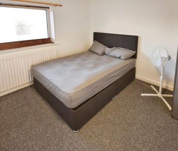 4 bedroom apartment to rent - Photo 4