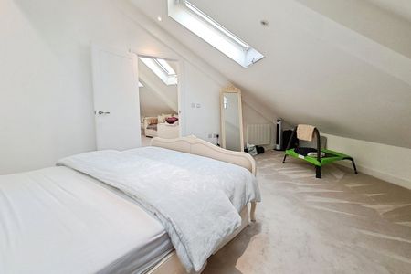 New Road, Brentwood - Photo 4