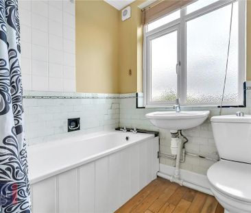 3 bedroom terraced house to rent - Photo 6
