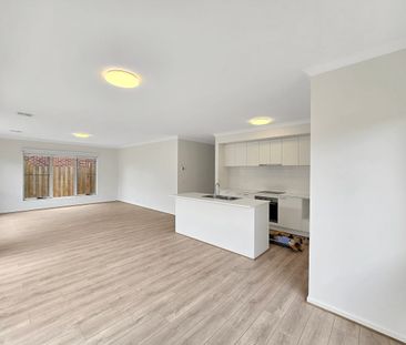 Stunning Family Home! - Photo 6