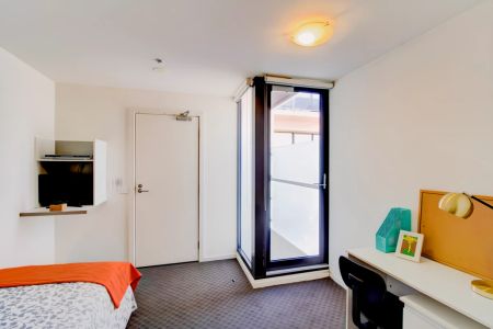 Standard Studio with balcony - Photo 2