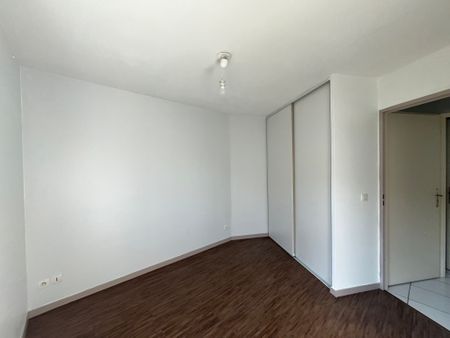 Location Appartement 2 pièces 47m² CHAMBERY 73000 - Photo 3