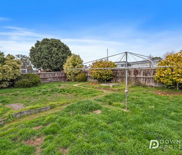 Stylish 3-Bedroom Home in West Moonah - Photo 4