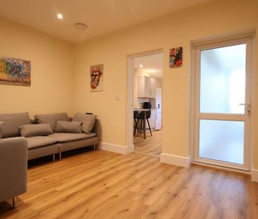 1 bedroom in a house share to rent - Photo 3