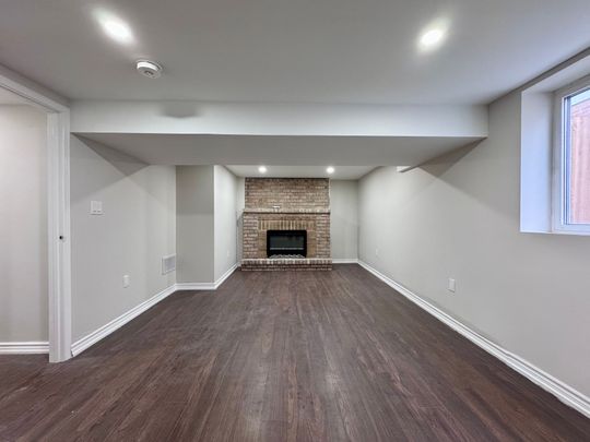 For Lease - 2221 Buttonbush Crescent Unit# Lower, Mississauga, Ontario - Photo 1