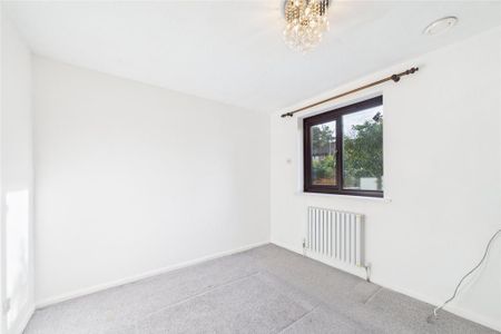 3 bedroom detached house to rent - Photo 3