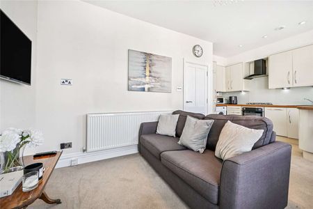 An elegantly finished two bedroom apartment in Munster village. - Photo 2