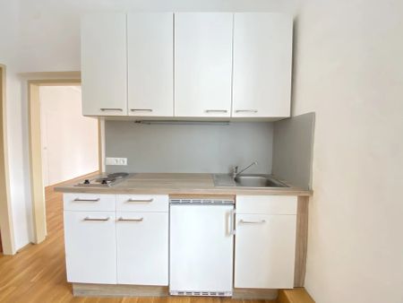 Ruhig und nur zwei Minuten entfernt von der quirligen City - Photo 5