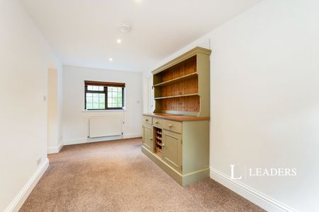 2 bedroom barn conversion to rent The Street, Ewhurst, Cranleigh, Surrey, GU6 - Photo 2
