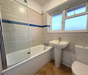 1 bedroom Flat To Let - Photo 4