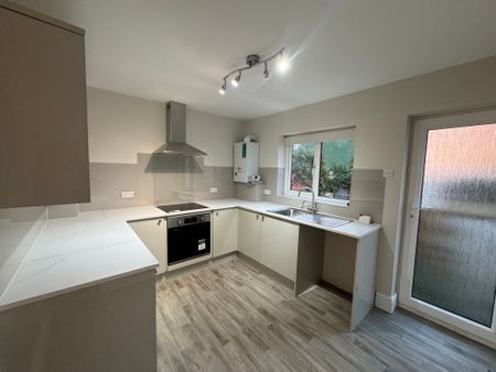 2 bed cottage to rent in Frieze Hill, Taunton, TA1 - Photo 3