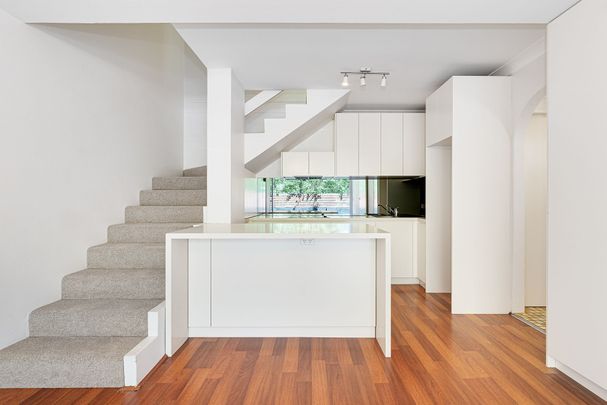 3 Bedroom Townhouse in the Heart of Neutral Bay - Photo 1