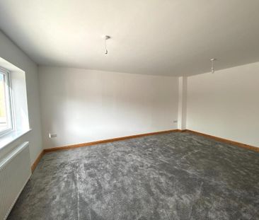 3 bedroom detached house to rent - Photo 2