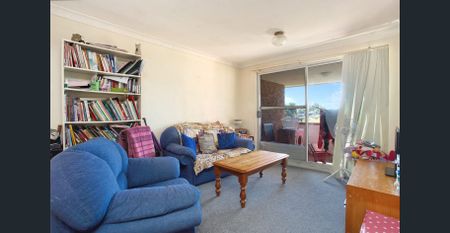 NEAT & TIDY 2 BEDROOM UNIT - Photo 5