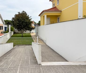 Furnished 2-Bedroom Apartment, Manique - Foto 4