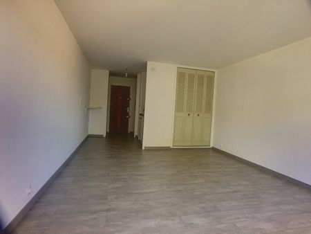 Location Appartement 1 pièce 30m² ROUEN 76000 - Photo 2