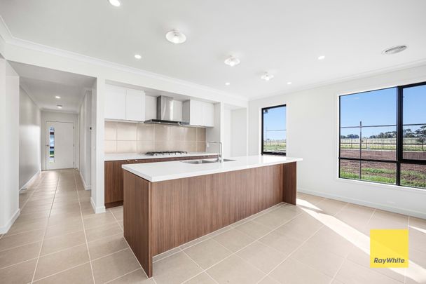 The Perfect Setting for Your Next Chapter - Photo 1