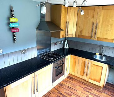 2 bedroom semi-detached house to rent - Photo 3