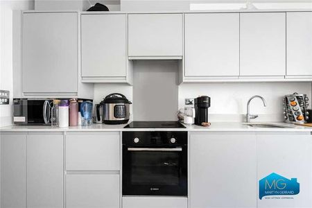 Edgewood Mews, Finchley, London, N3 - Photo 5