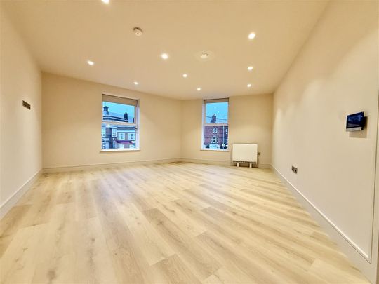 Kemps Corner, Wilbraham Road, Chorlton - Photo 1