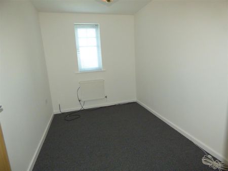 2 bed apartment to rent in Redgrave Close, St James Village, Gateshead - Photo 2