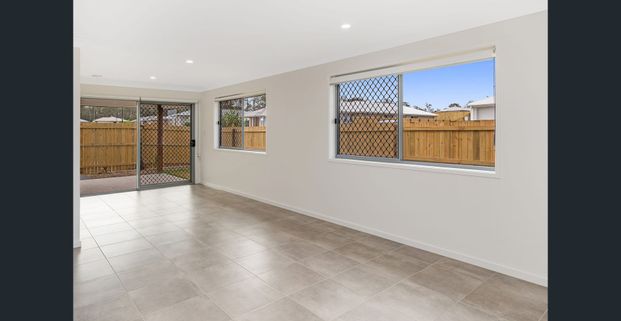 Stunning 4 Bedroom Duplex - Photo 1