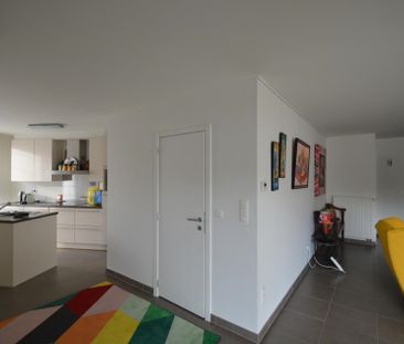 Knap appartement met twee slaapkamers, twee terrassen en standplaat... - Photo 2