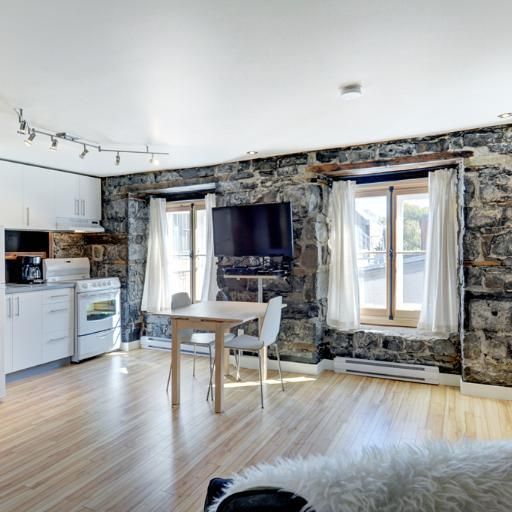 Loft entièrement meublé à louer Vieux-Québec novembre 2025 - Photo 1