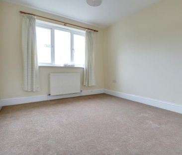 2 bedroom maisonette to rent - Photo 5