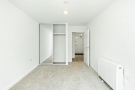 2 bedroom flat to rent - Photo 2