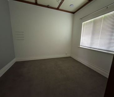 Modernized Homely Three Bedroom Home - Photo 6