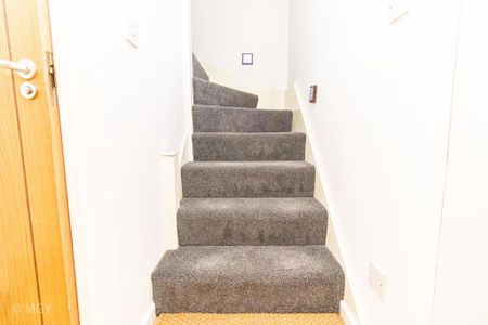 2 bedroom townhouse to rent - Photo 3