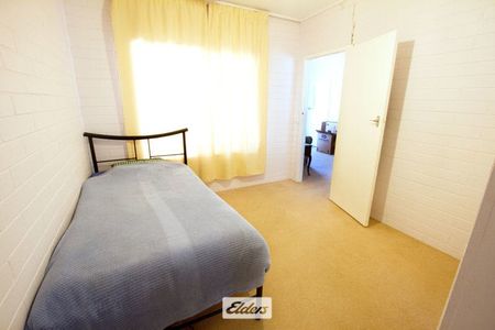 Affordable One Bedroom Unit Centrally Located - Photo 3