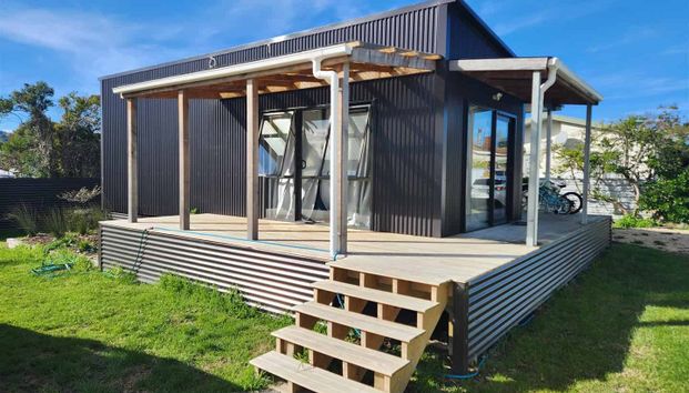 Tidy 2 bedroom home! - Photo 1