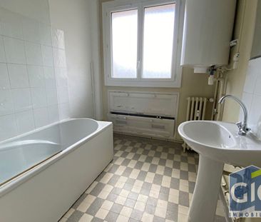 Location Appartement 4 pièces 87m² - Photo 3