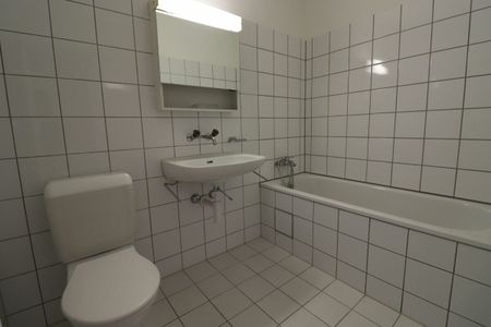 Nähe Badischer Bahnhof und Erlenmattpark - 3 1/2 Zimmer-Wohnung im 4. OG - Photo 3