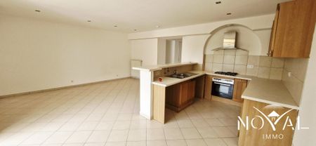 Location Appartement 4 pièces 81m² LA ROQUETTE SUR SIAGNE 06550 - Photo 2