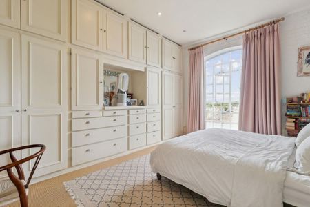 Presenting this charming penthouse located in the Munster village - Photo 2
