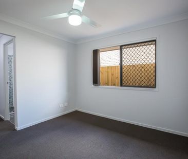 B/L $590 Per week / $2,360 Bond - Photo 3