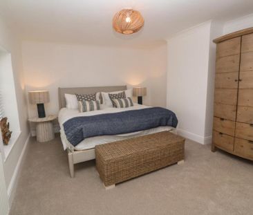 St Gluvias Street, Penryn - Photo 4