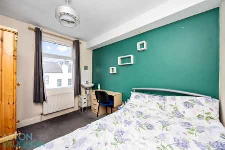 5 bedroom terraced house to rent - Photo 3