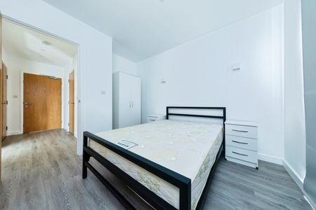 1 Bed Flat, Addiscombe Grove, CR0 - Photo 5